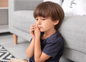 ילד שכואבת לו השן